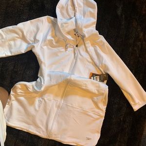 NWT white 3/4 sleeve hoodie with pockets